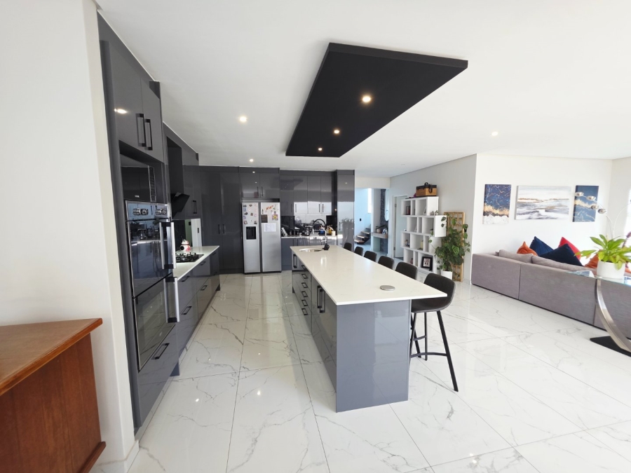 5 Bedroom Property for Sale in Sandown Western Cape